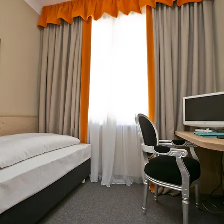 Otel Markus Sittikus 4*